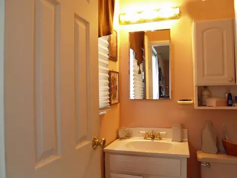 697 Curtis Ave, Edison, NJ 08820 photo 18