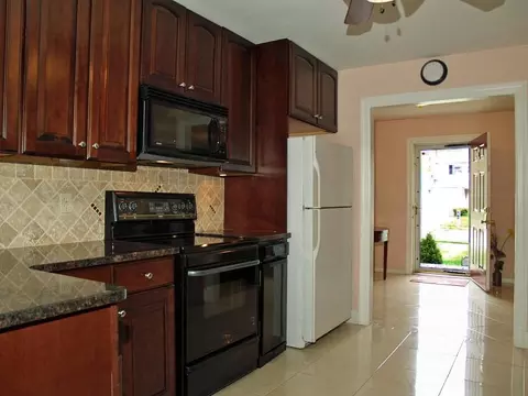 697 Curtis Ave, Edison, NJ 08820 photo 15