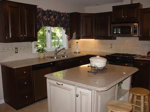 7 Ash St, Bernards, NJ 07920 photo 2