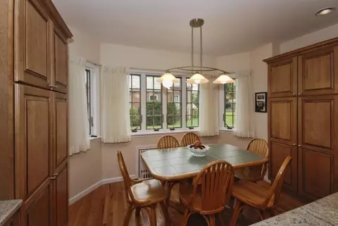 380 Maple Hill Dr, Hackensack, NJ 07601 photo 9
