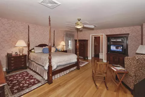 380 Maple Hill Dr, Hackensack, NJ 07601 photo 13