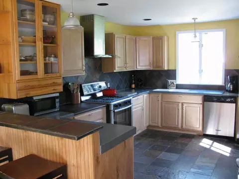 11 Surrey Dr, Wayne, NJ 07470 photo 2