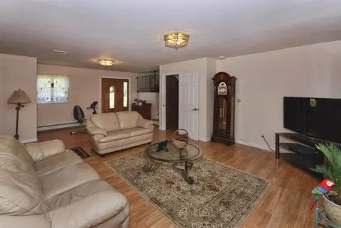 18 Ackerman St, Waldwick, NJ 07463 photo 8