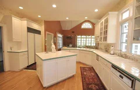 22 Hobart Rd, Summit, NJ 07901 photo 7