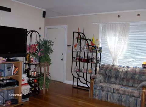 253 Greenbrook Rd, North Plainfield, NJ 07060 photo 2