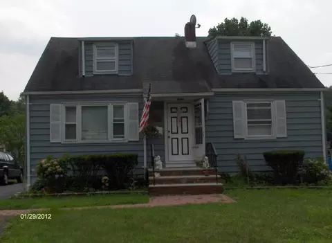 253 Greenbrook Rd, North Plainfield, NJ 07060 photo 1