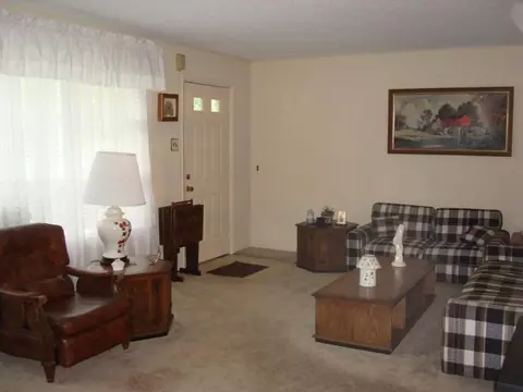 428 E Ridgewood Ave, Paramus, NJ 07652 photo 2