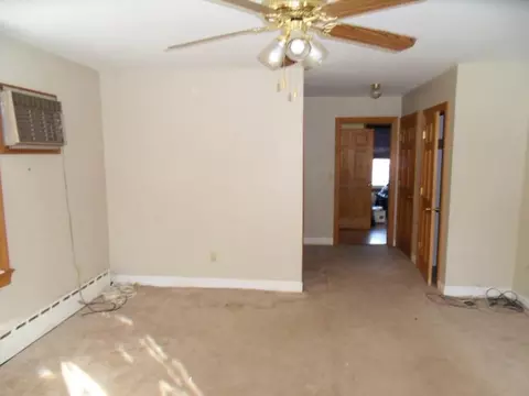 24 Barton St, Edison, NJ 08837 photo 3