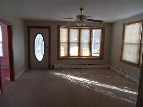 24 Barton St, Edison, NJ 08837 photo 2