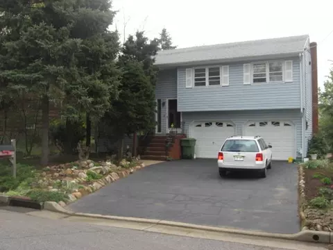 178 Jeff St, Edison, NJ 08837 photo 1