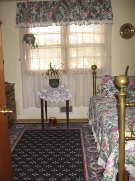 178 Jeff St, Edison, NJ 08837 photo 8