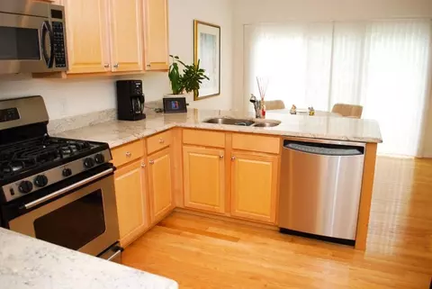 60 Mulberry Ct, Paramus, NJ 07652 photo 9