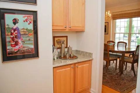 60 Mulberry Ct, Paramus, NJ 07652 photo 8