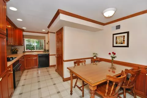 52 Colfax Rd, Springfield, NJ 07081 photo 4