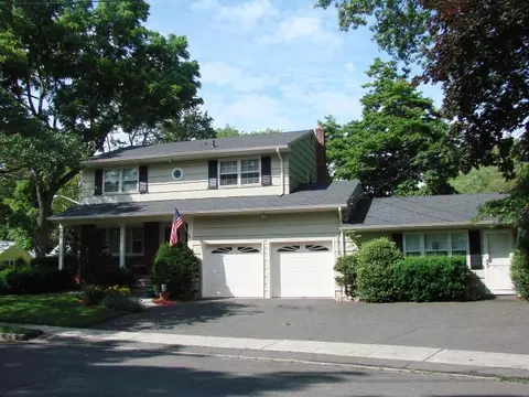 1 Shadowlawn Dr, Springfield, NJ 07081 photo 1