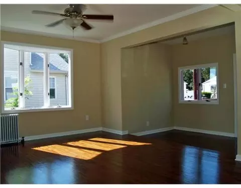 76 S Robert St, Sewaren, NJ 07077 photo 2