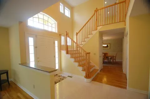 38 Baldwin Dr, Berkeley Heights, NJ 07922 photo 2