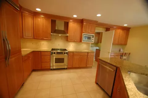 38 Baldwin Dr, Berkeley Heights, NJ 07922 photo 8