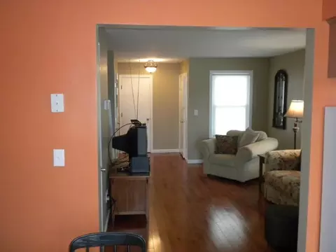 242 Spruce Ct, Flemington, NJ 08822 photo 3