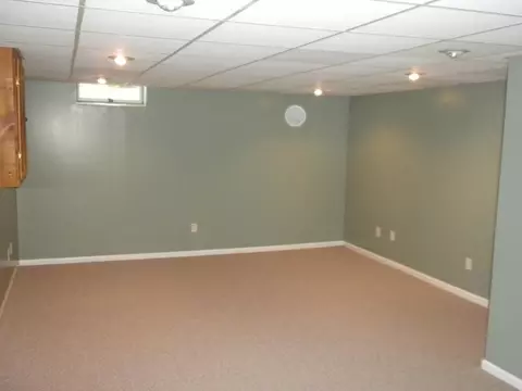 242 Spruce Ct, Flemington, NJ 08822 photo 8