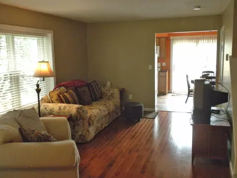 242 Spruce Ct, Flemington, NJ 08822 photo 2