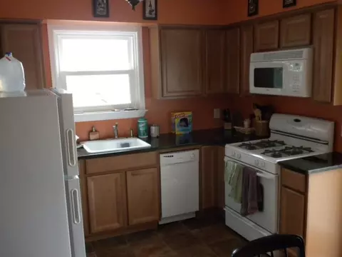 242 Spruce Ct, Flemington, NJ 08822 photo 4