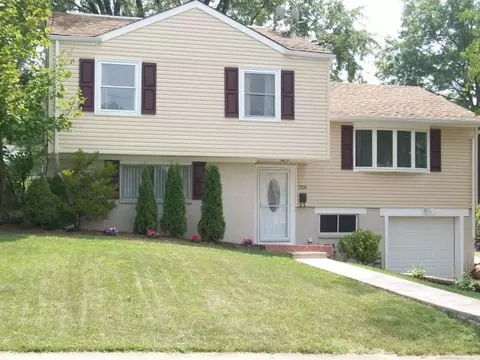 256 Perry St, Dover, NJ 07801 photo 1