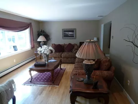 12 Rigby Ct, Wayne, NJ 07470 photo 4