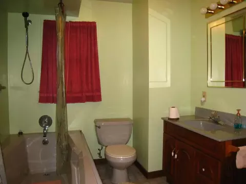 34 Barton St, Edison, NJ 08837 photo 7