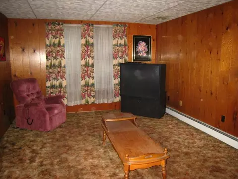 34 Barton St, Edison, NJ 08837 photo 2
