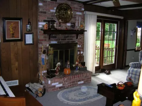 9 Apple Tree Rd, Flemington, NJ 08822 photo 2