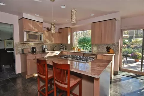 74 Darlington Dr, Wayne, NJ 07470 photo 4