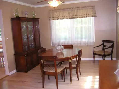 8 Sandra Ln, Wayne, NJ 07470 photo 2
