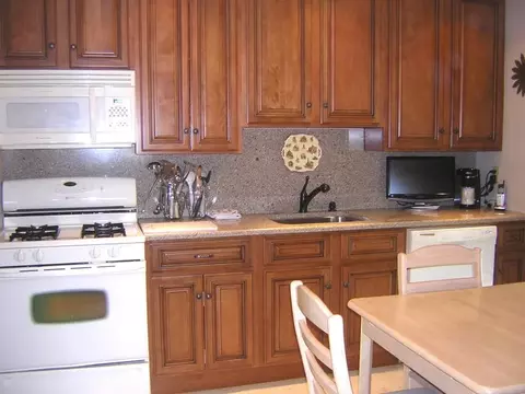 8 Sandra Ln, Wayne, NJ 07470 photo 4