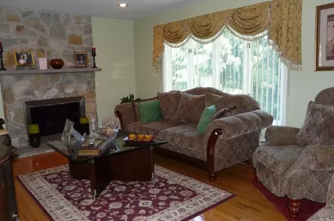 335 Colfax Rd, Wayne, NJ 07470 photo 2