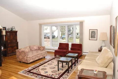 22 Hemlock Ter, Springfield, NJ 07081 photo 2