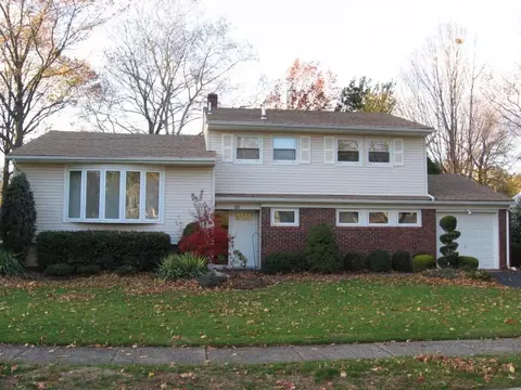 22 Hemlock Ter, Springfield, NJ 07081 photo 1
