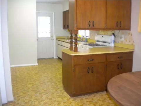 12 Michael Dr, Wayne, NJ 07470 photo 4