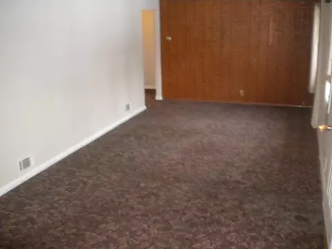 12 Michael Dr, Wayne, NJ 07470 photo 3