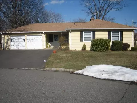 312 Northview Ter, Springfield, NJ 07081 photo 2