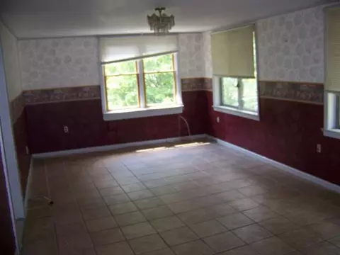 3 Smith St, Hampton, NJ 08827 photo 4