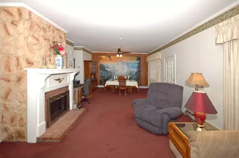 209 Grove Ave, Middlesex, NJ 08846 photo 4