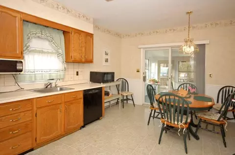 209 Grove Ave, Middlesex, NJ 08846 photo 8