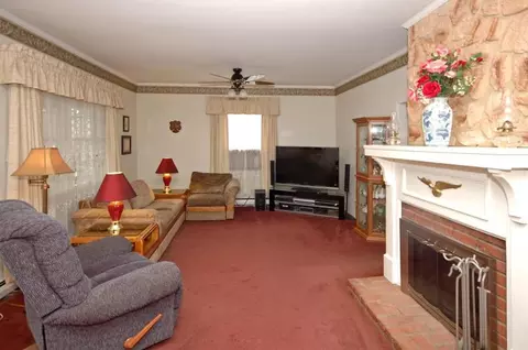 209 Grove Ave, Middlesex, NJ 08846 photo 3
