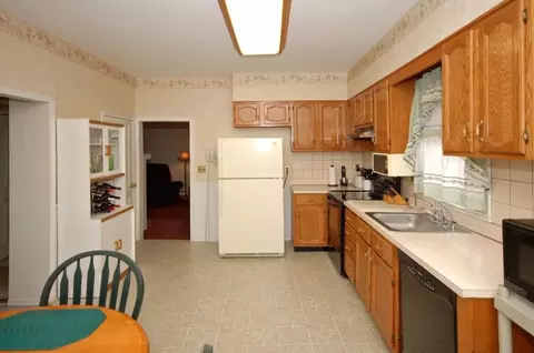 209 Grove Ave, Middlesex, NJ 08846 photo 6