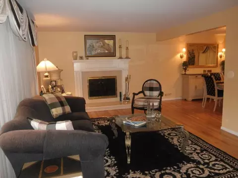 1124 Saddlebrook Rd, Mountainside, NJ 07092 photo 3