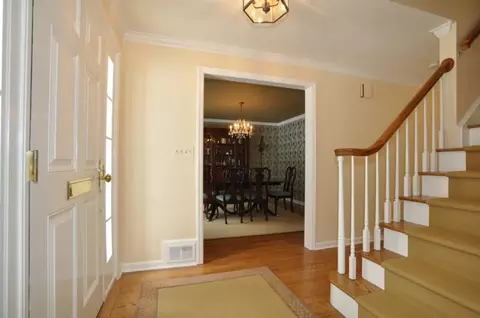 8 Warwick Rd, Summit, NJ 07901 photo 2
