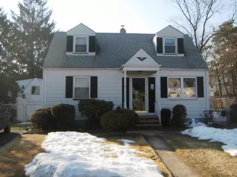 6 Hull Dr, Edison, NJ 08817 photo 1