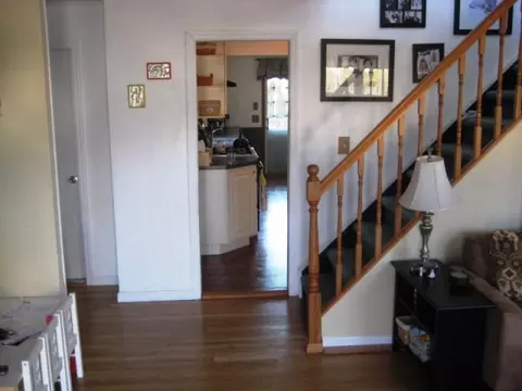6 Hull Dr, Edison, NJ 08817 photo 4