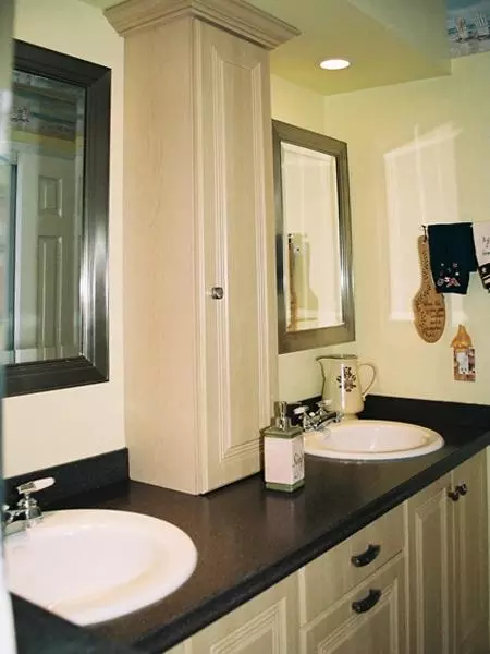 150 Truman Ter, Paramus, NJ 07652 photo 9